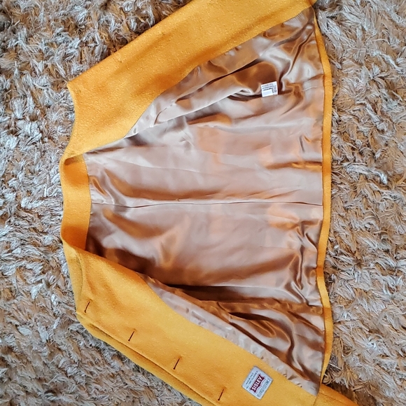 Vintage Sisley Relaxed Elegance yellow wool blazer made in Italy size M - Picture 8 of 13